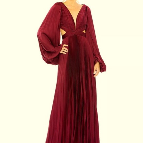 Ieena Mac Duggal Wine Burgundy Red Long Sleeve Pleated Cut-Out Gown